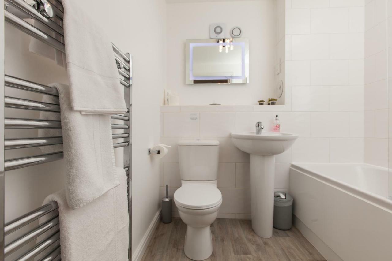 Dunfermline - Luxury Two Bedroom Apartment - Tp Εξωτερικό φωτογραφία